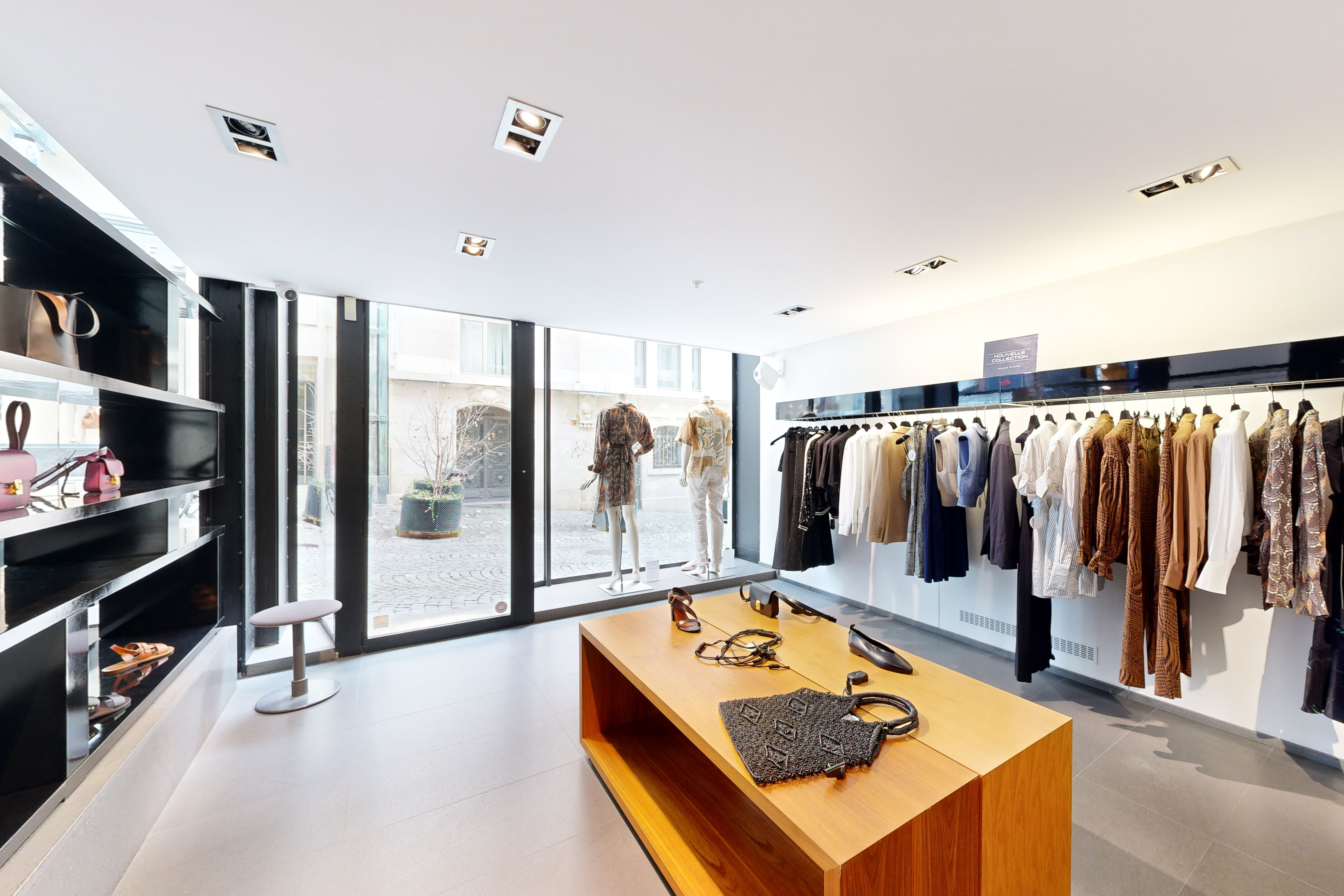 Retail unit for rent in the hyper-centre of Lausanne, Rue de Bourg, Rue du Lion d'Or, 1003 Lausanne, Vaud, CH