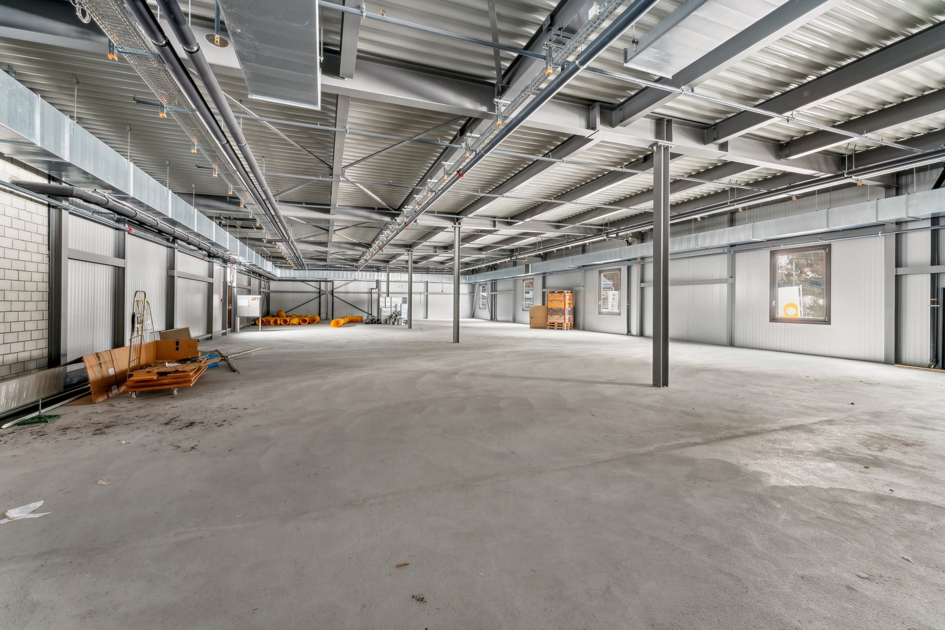 Petite surface, grand effet - votre idée commerciale au bon emplacement !, Dorfstrasse, 7220 Schiers, Grisons, CH