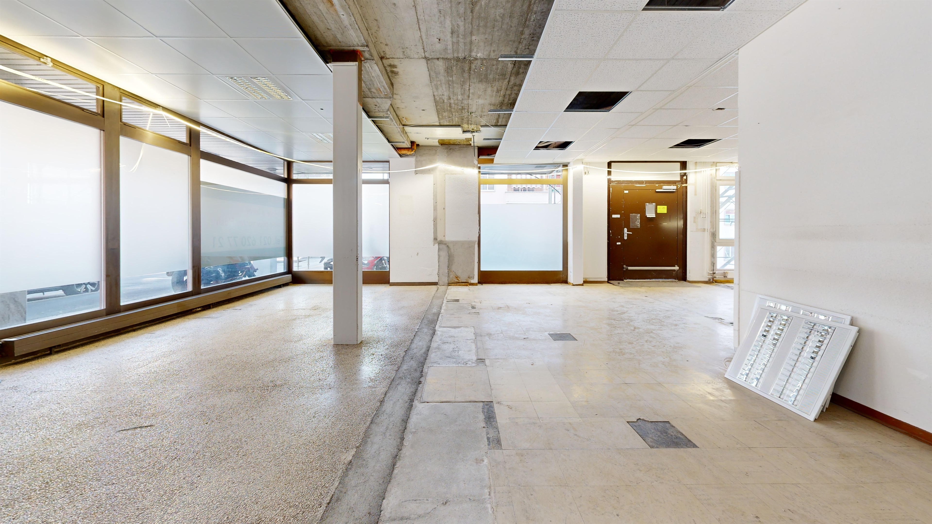 Votre future arcade se trouve ici!, Avenue d'Echallens, 1004 Lausanne, Vaud, CH