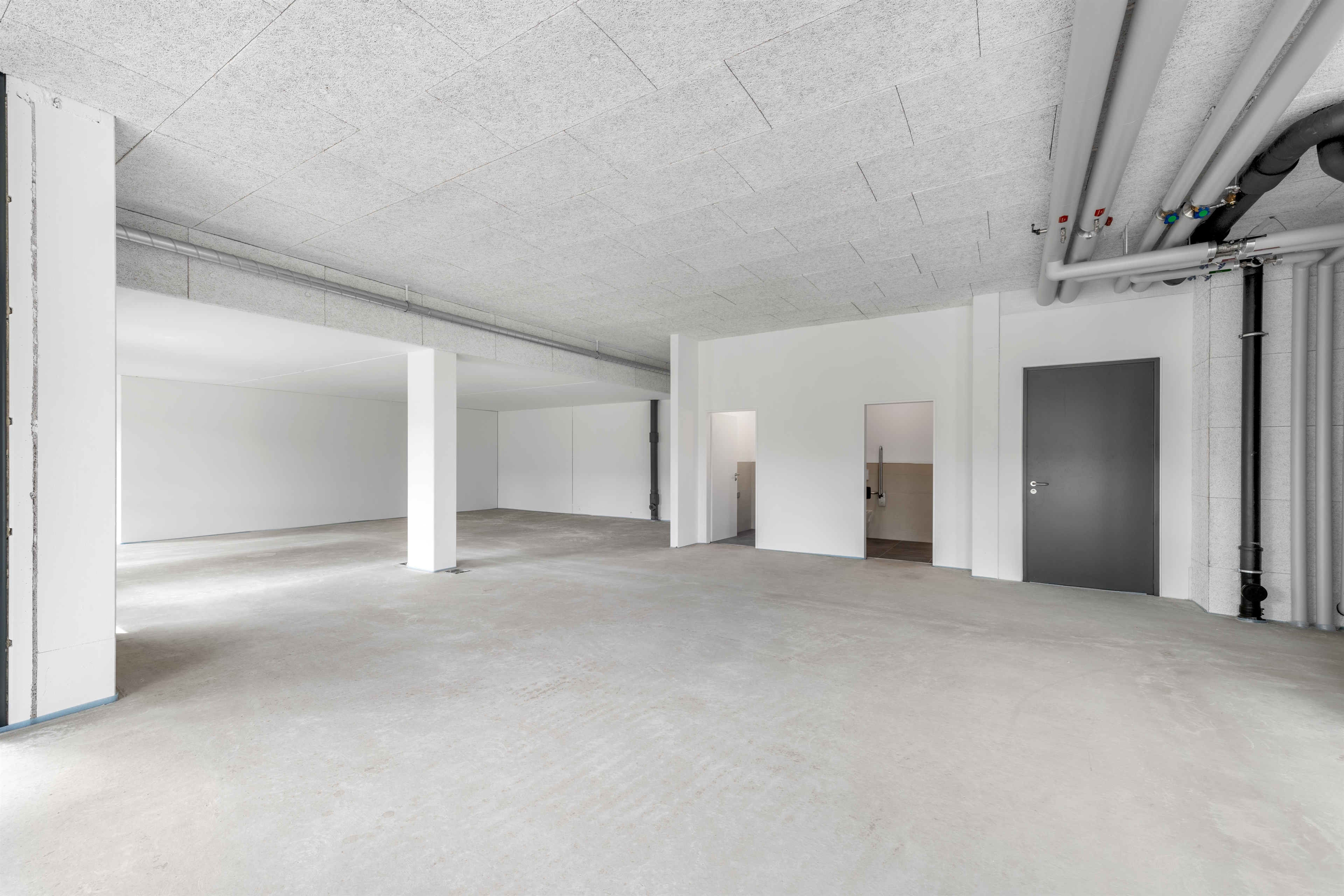 Office or retail subunit in the modern Sennenwies development, Fulachstrasse, 8200 Schaffhausen, Schaffhausen, CH