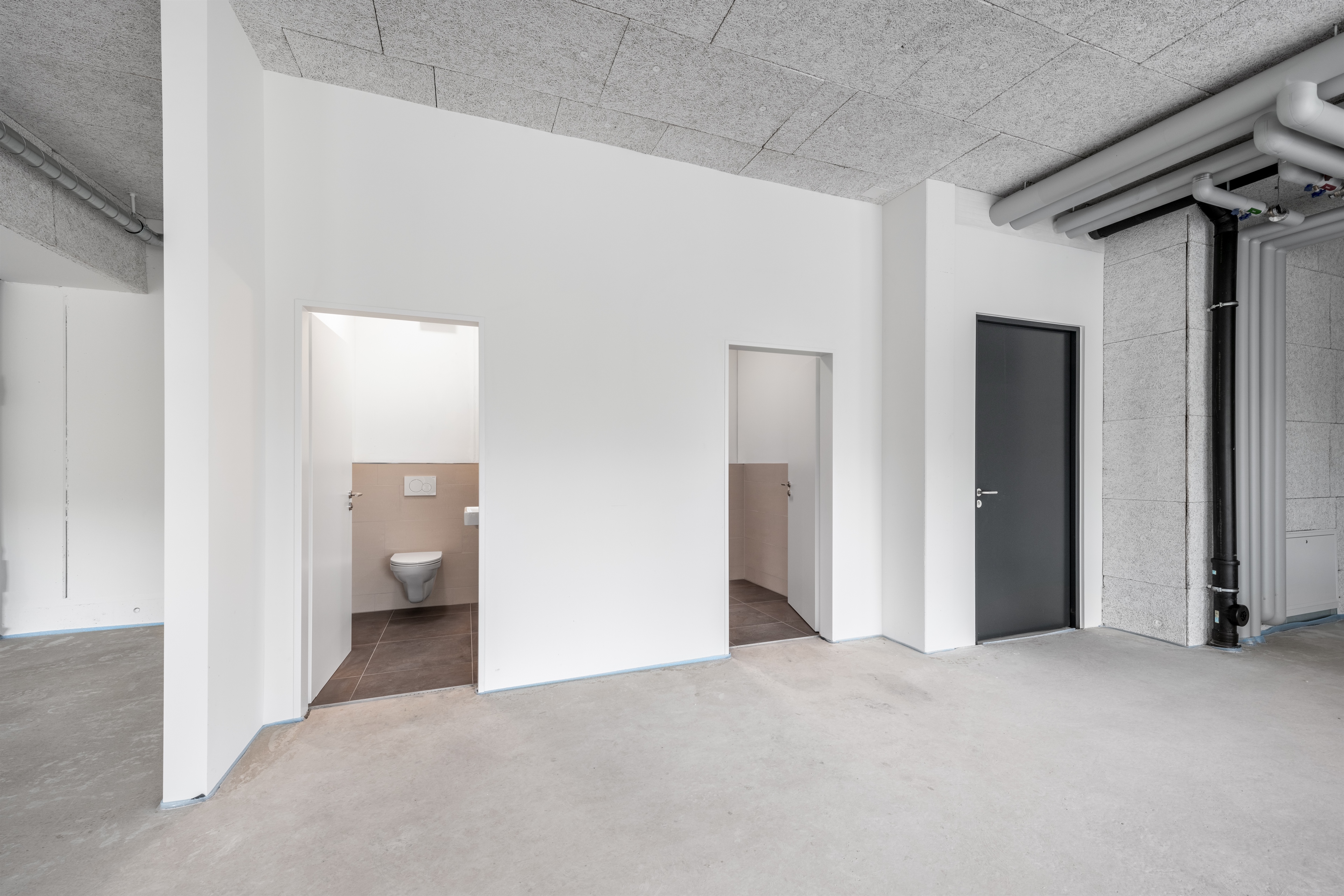 Office or retail subunit in the modern Sennenwies development, Fulachstrasse, 8200 Schaffhausen, Schaffhausen, CH