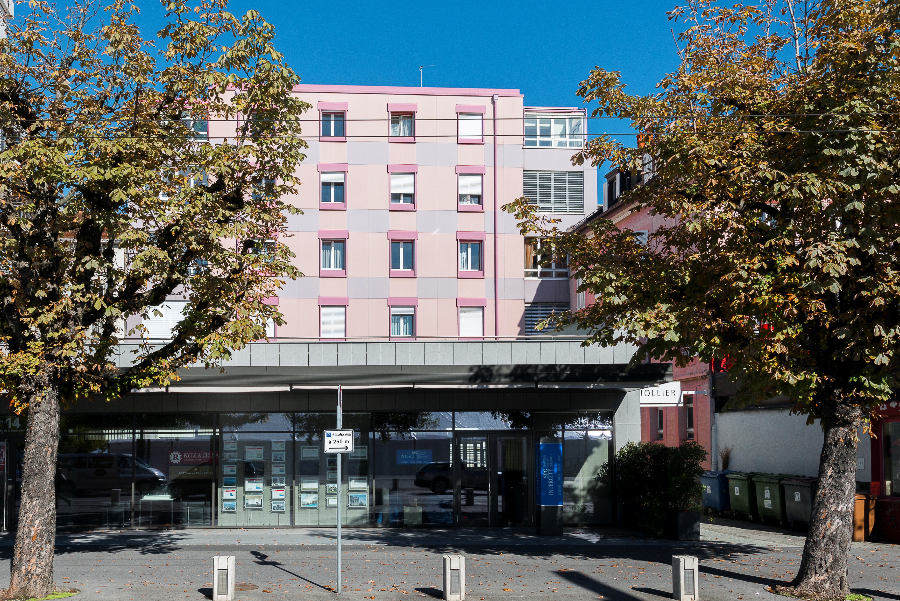 Spacious and bright offices in Ouchy!