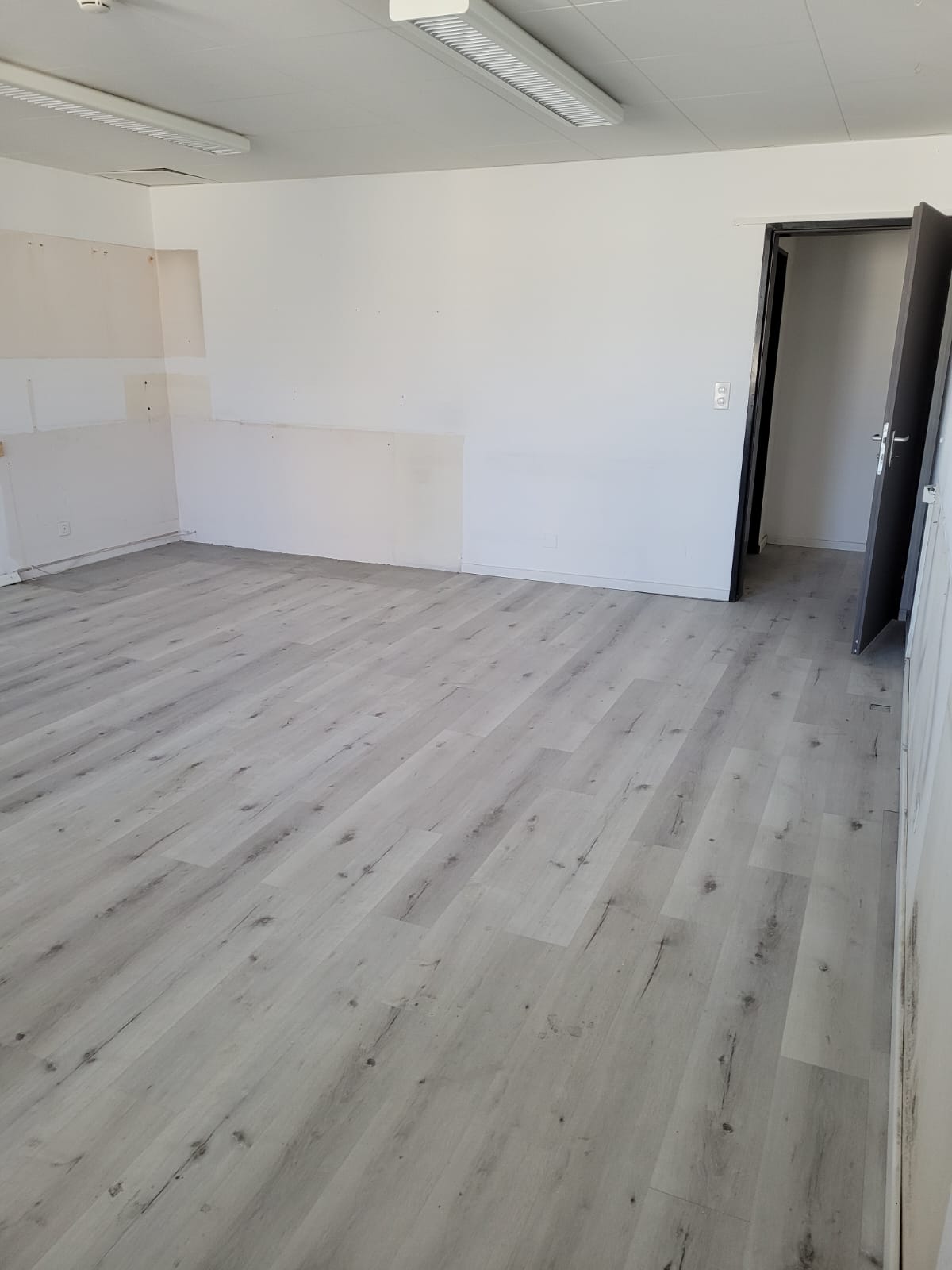 Your office right in the heart of the city - fixed-term lease until 31.12.2026, Rue St-Laurent, 1003 Lausanne, Vaud, CH