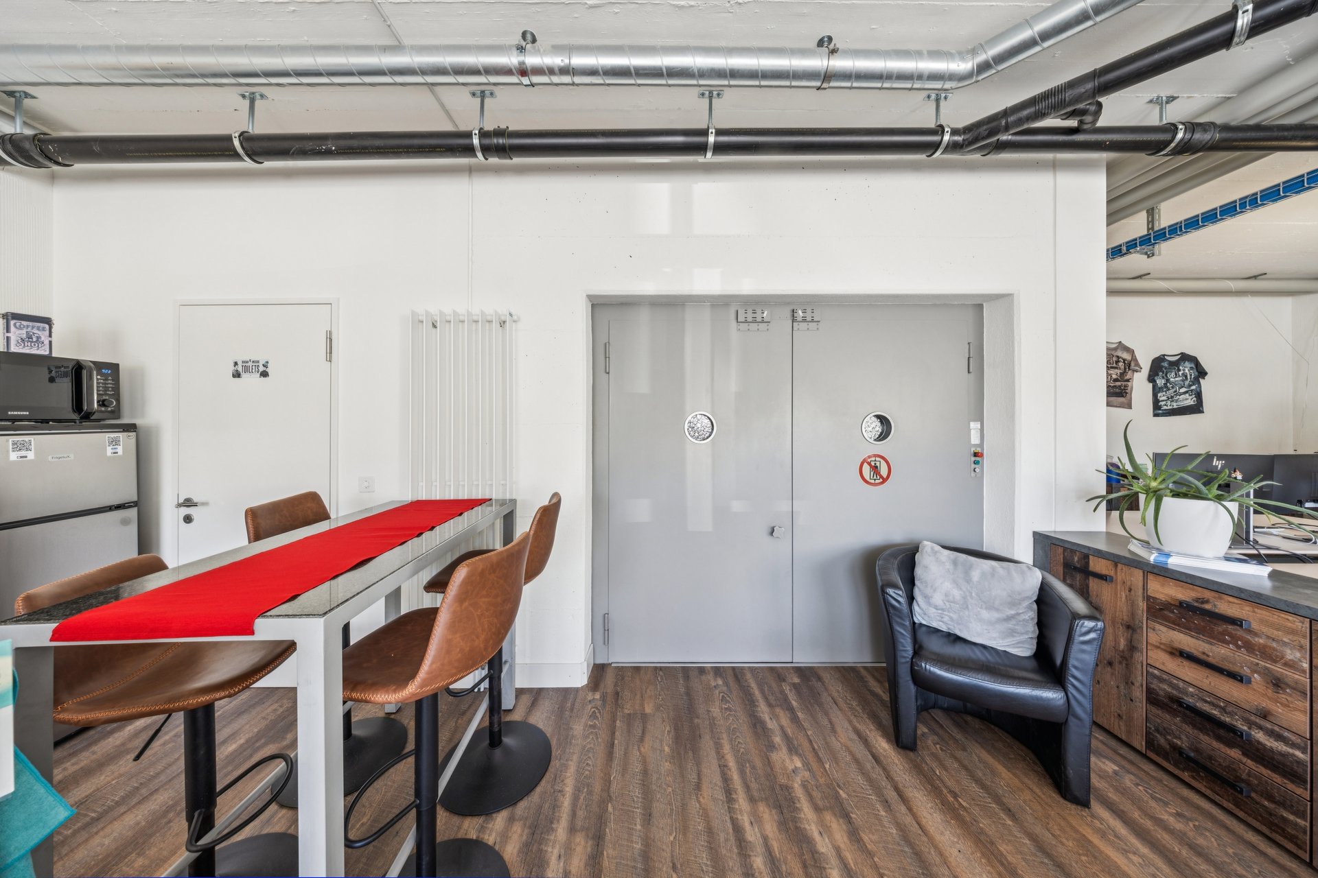 Attraktive Gewerbefläche mit viel Raum und Parkmöglichkeit, Rohrstrasse, 3507 Biglen, Bern, CH