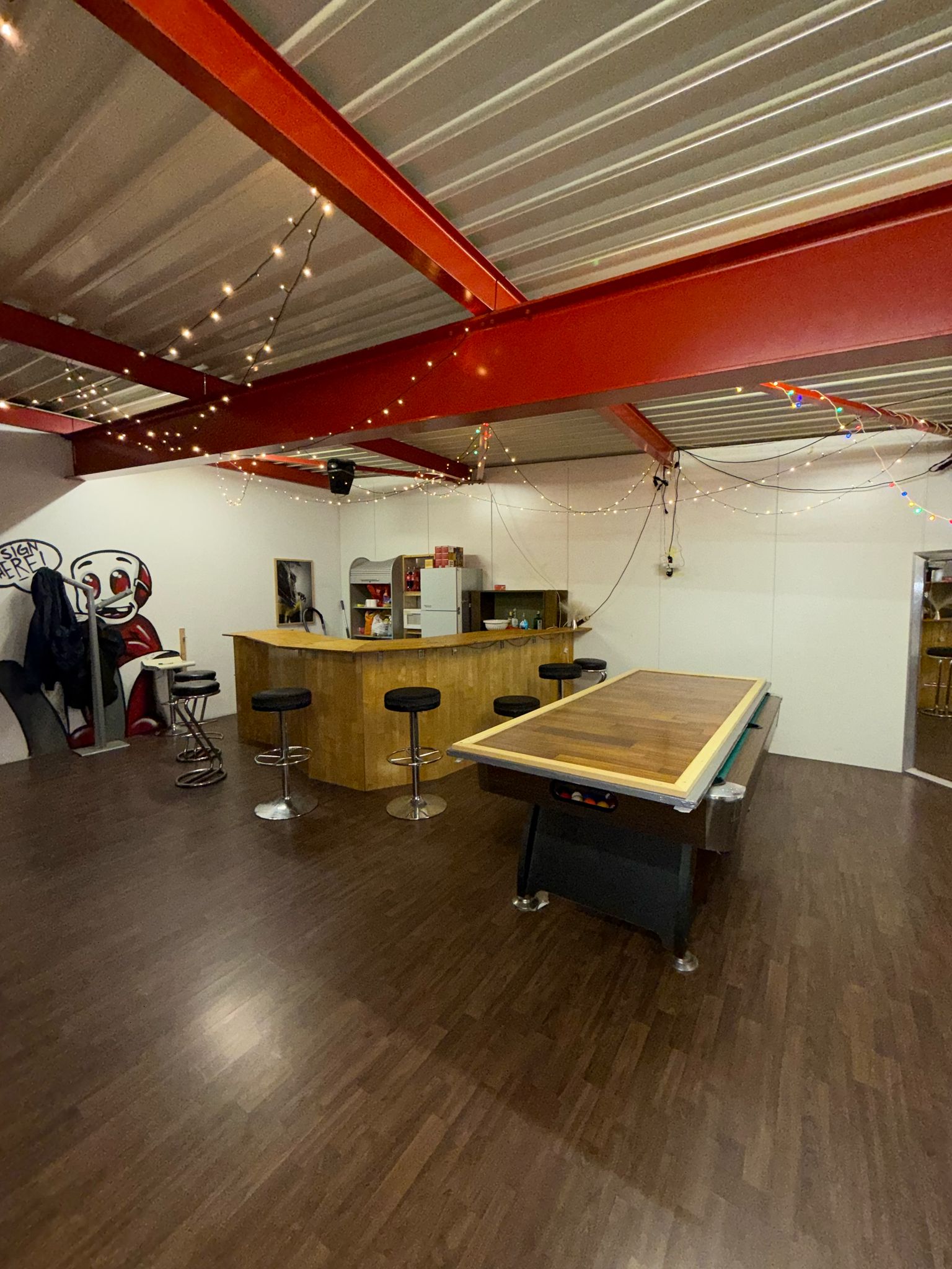 Spacious studio of 105 m² for rent in Gretzenbach, Im Grund, 5014 Gretzenbach, Solothurn, CH