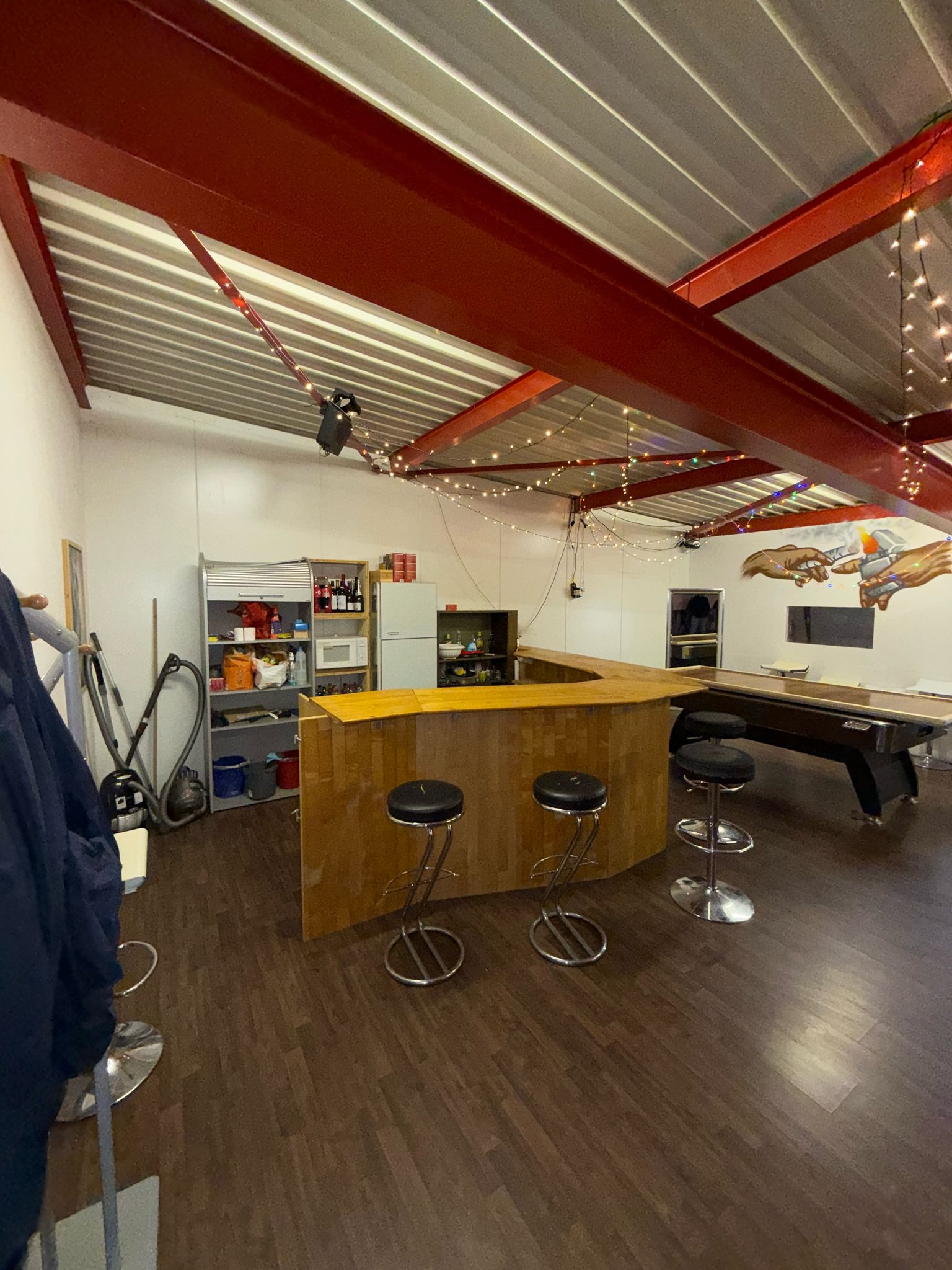 Spacious studio of 105 m² for rent in Gretzenbach, Im Grund, 5014 Gretzenbach, Solothurn, CH