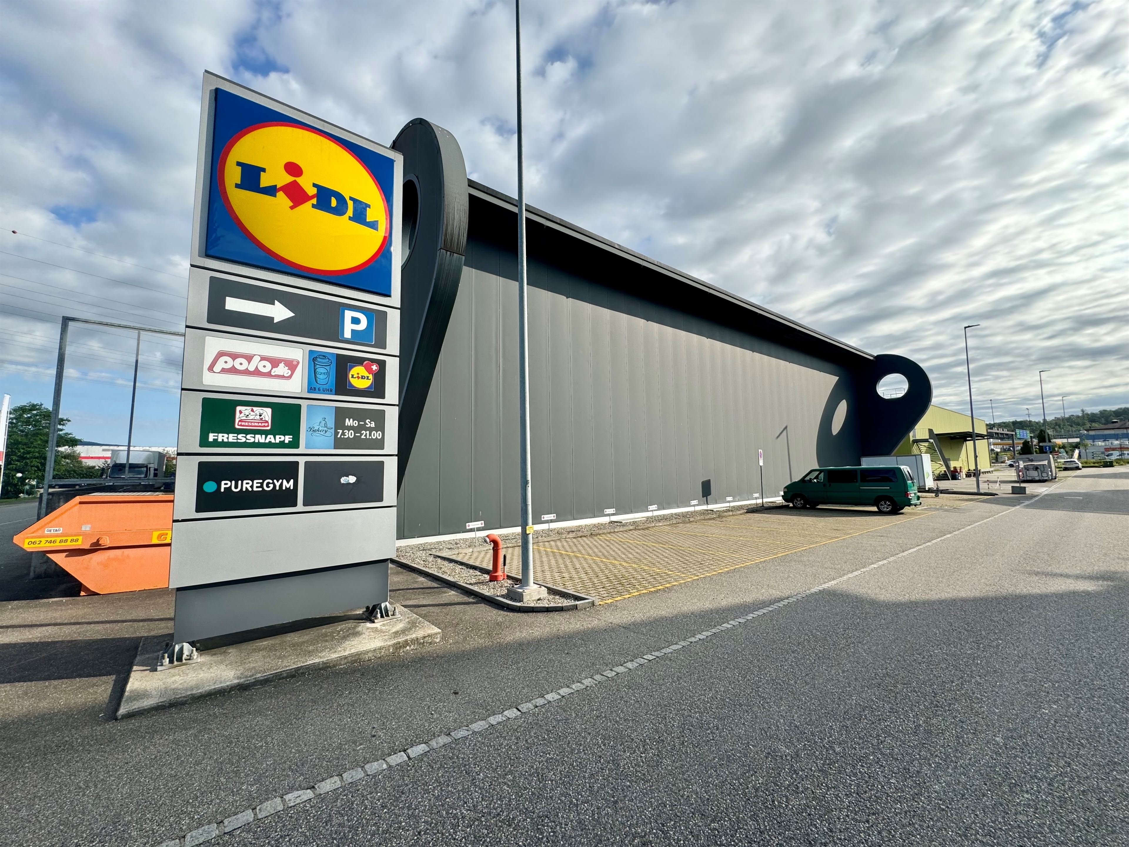 My new storage unit in Retailpark Oftringen, Nordstrasse, 4665 Oftringen, Aargau, CH