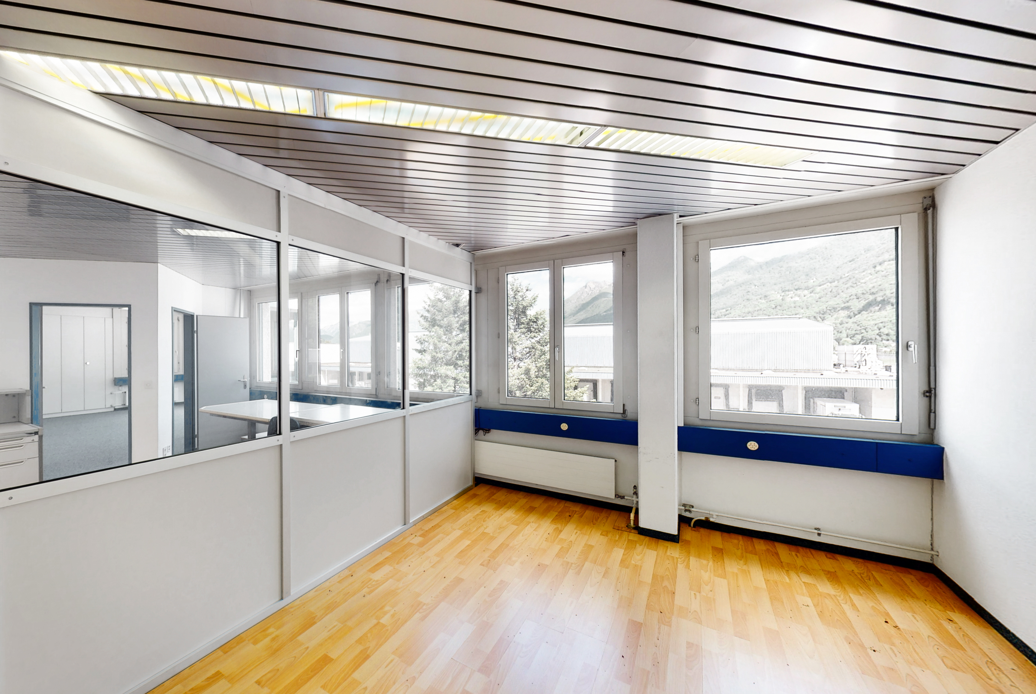 DIE IDEALE LÖSUNG FÜR IHR UNTERNEHMEN!, Via Luserte, 6573 Magadino, Ticino, CH