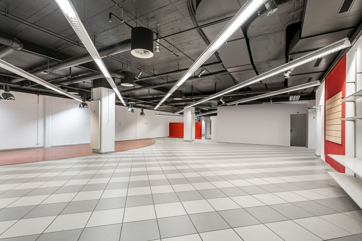 Surface commerciale attractive à louer au Mergele Center, Lyssachstrasse, 3400 Burgdorf, Bern, CH