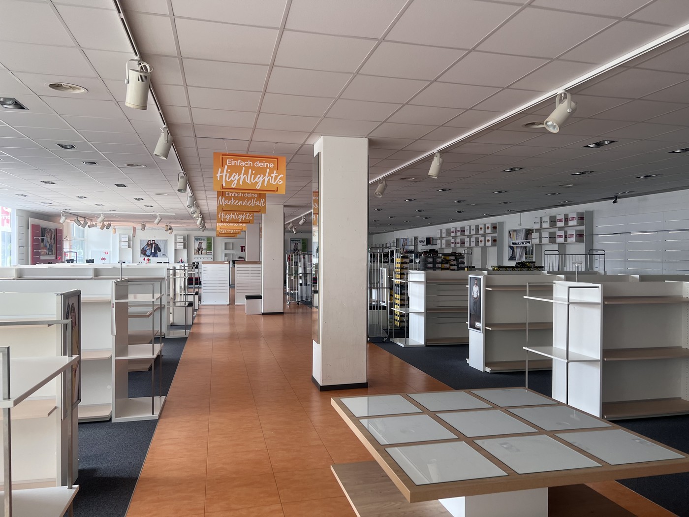 Surface de vente / d'activité attractive à louer, Fabrikweg, 5033 Buchs, Aargau, CH