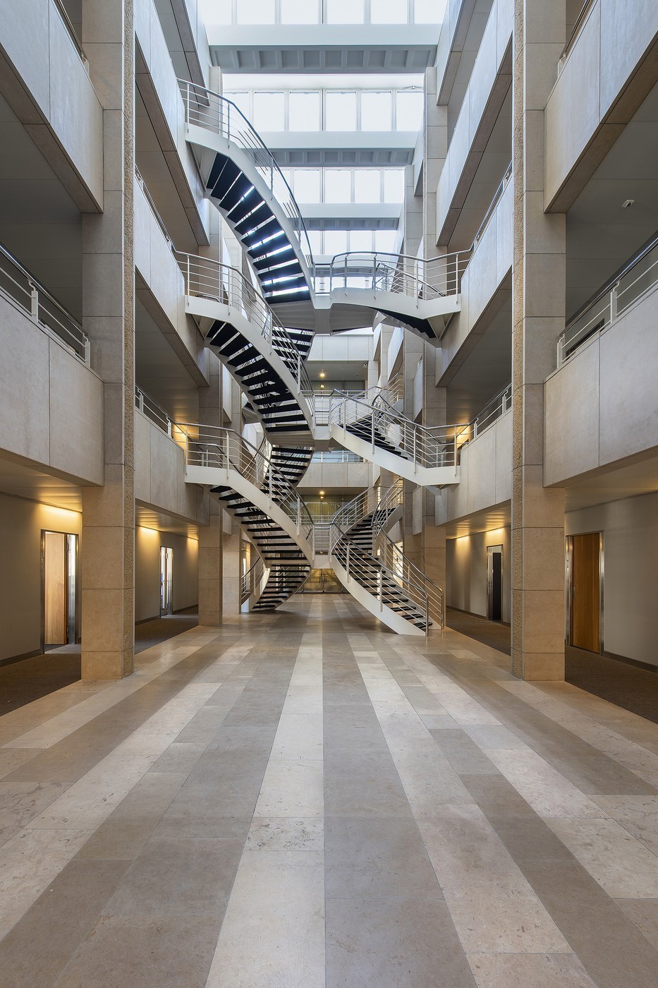 «OH!FFICE» - il vostro nuovo workspace per utilizzo temporaneo all'Aeschenplatz di Basilea, Aeschenplatz, 4052 Basel, Basel-City, CH