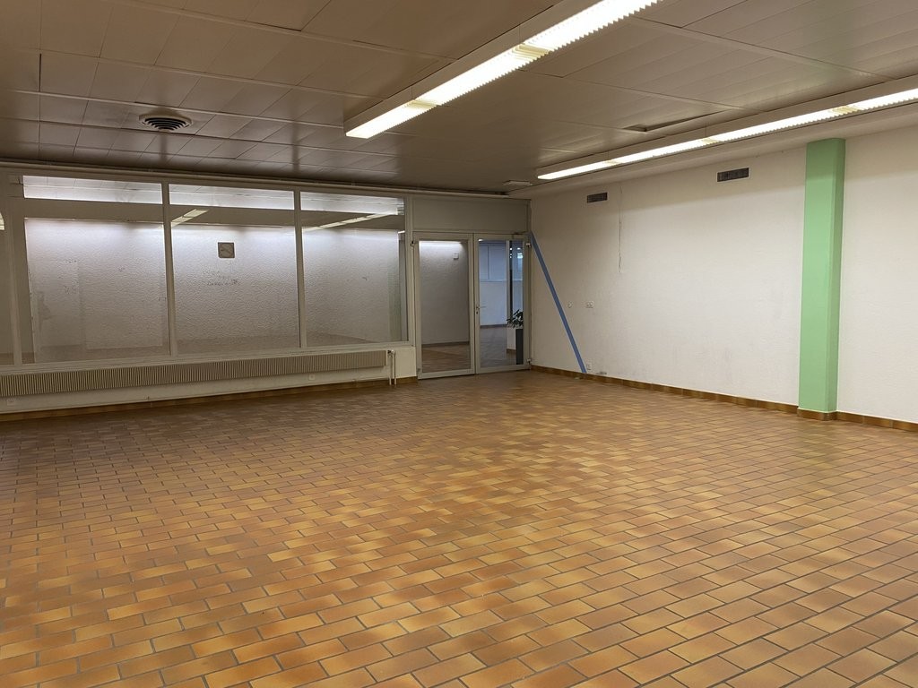 Ideale posizione nel centro commerciale, Isabelle de Montolieu, 1010 Lausanne, Vaud, CH