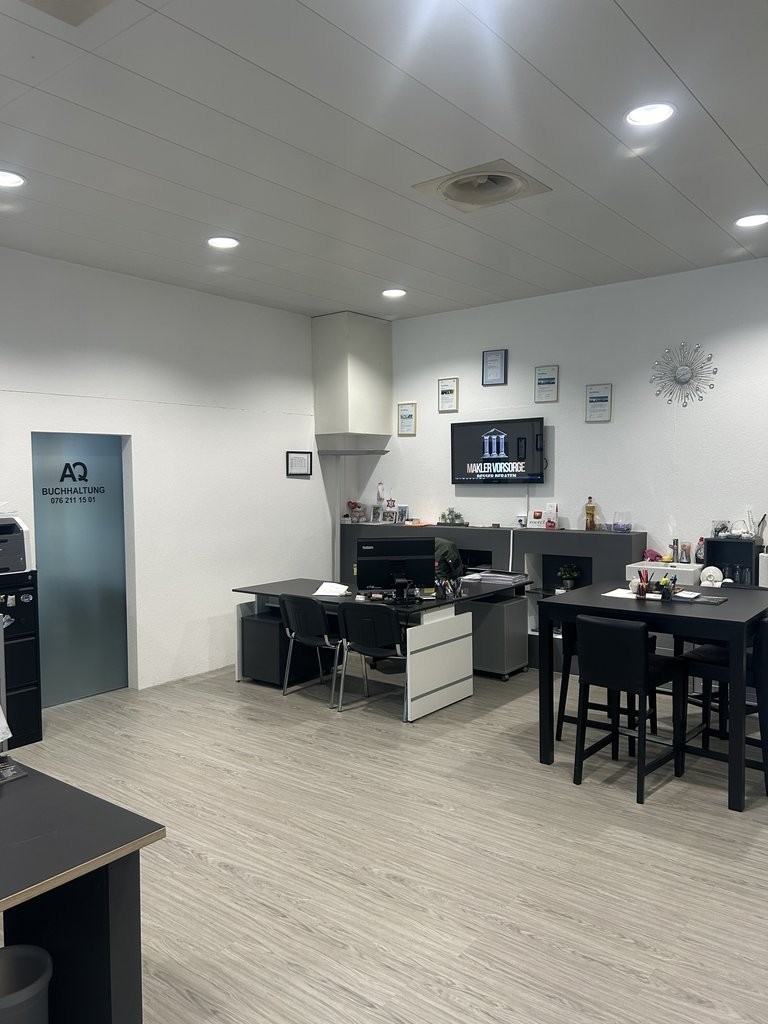 Remplacement de locataire - Local commercial adapté au secteur de la santé, Friedhofstrasse, 5610 Wohlen, Aargau, CH