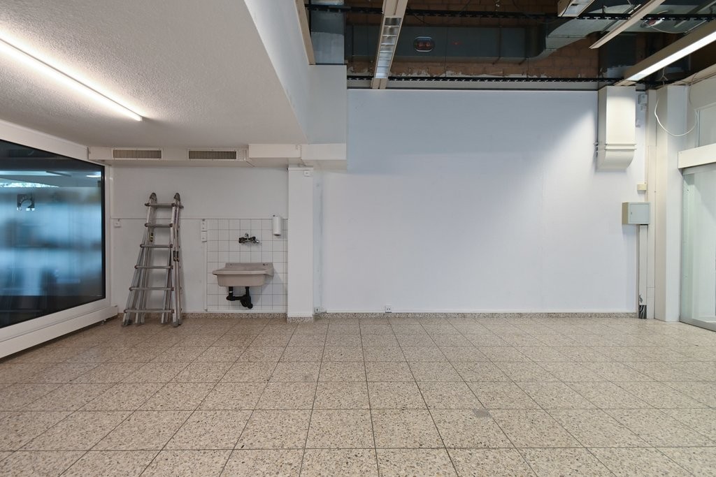 Remplacement de locataire - Local commercial adapté au secteur de la santé, Friedhofstrasse, 5610 Wohlen, Aargau, CH