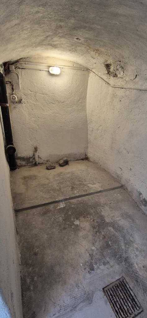 Storage unit near the station - first month's rent free, Rue du Mûrier, 1820 Montreux, Vaud, CH