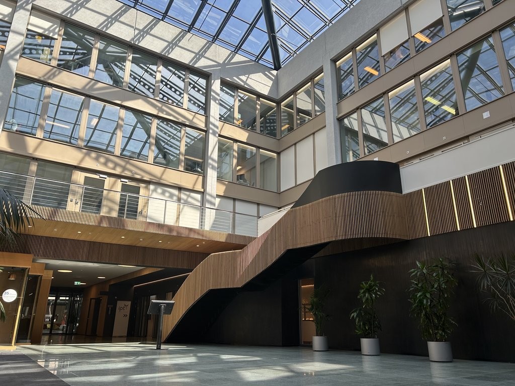 Attractive 85 m2 space - GBC - Petit-Lancy, Avenue des Morgines, 1213 Petit-Lancy, Geneva, CH