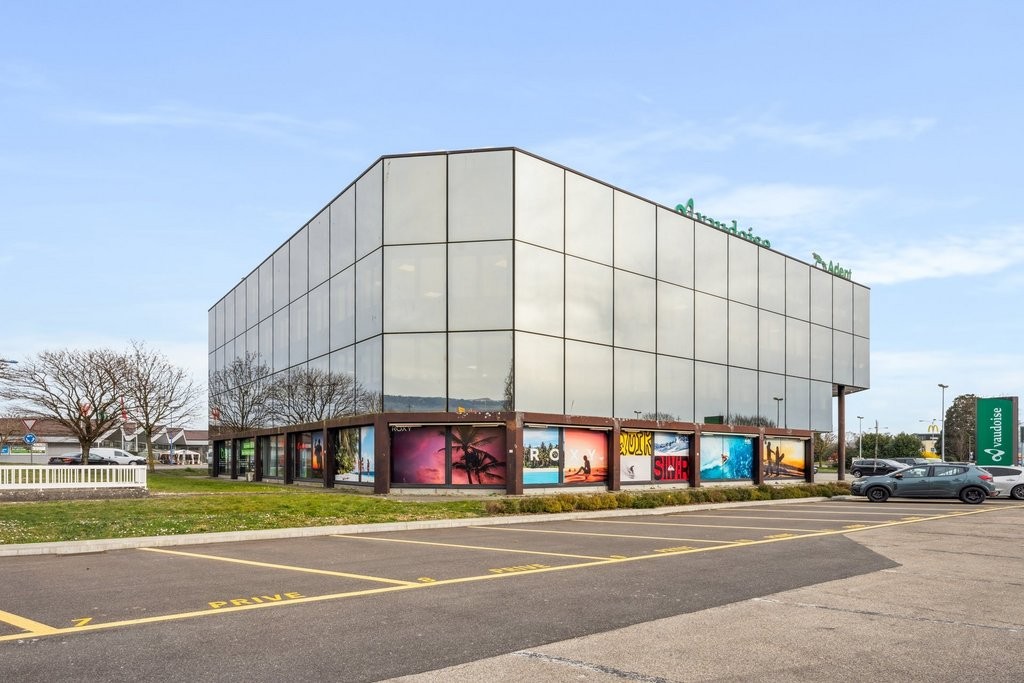 Magnifique bureaux à proximité des axes autoroutiers !