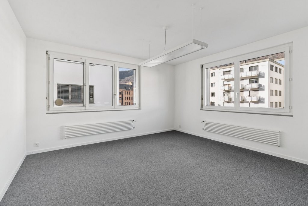 Bureau de 130 m2 à louer de suite ou à convenir, Avenue du Rothorn, 3960 Sierre, Valais/Wallis, CH