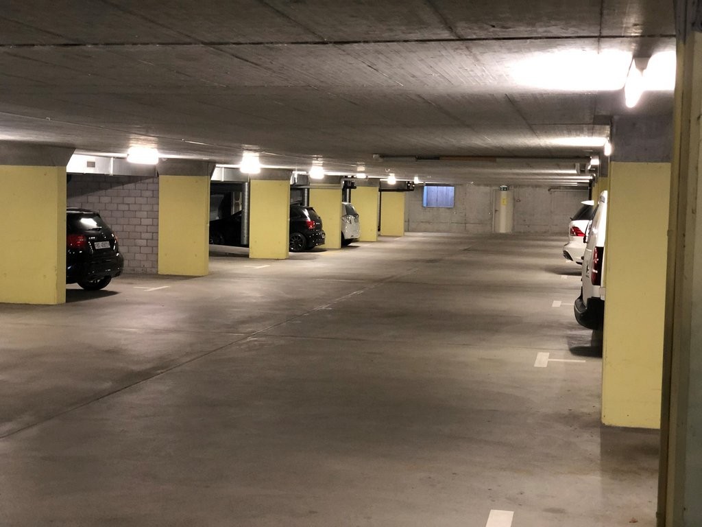 Posto auto in posizione centrale, St. Jakobs-Strasse, 4132 Muttenz, Basel-City, CH