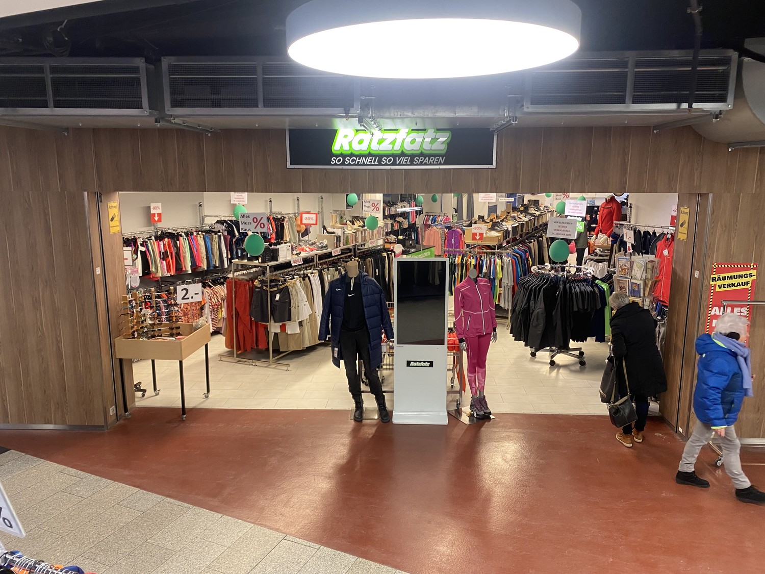 Attractive retail spaces in Shopping Seen shopping centre, Winterthur, Hinterdorfstrasse, 8405 Winterthur, Zurich, CH