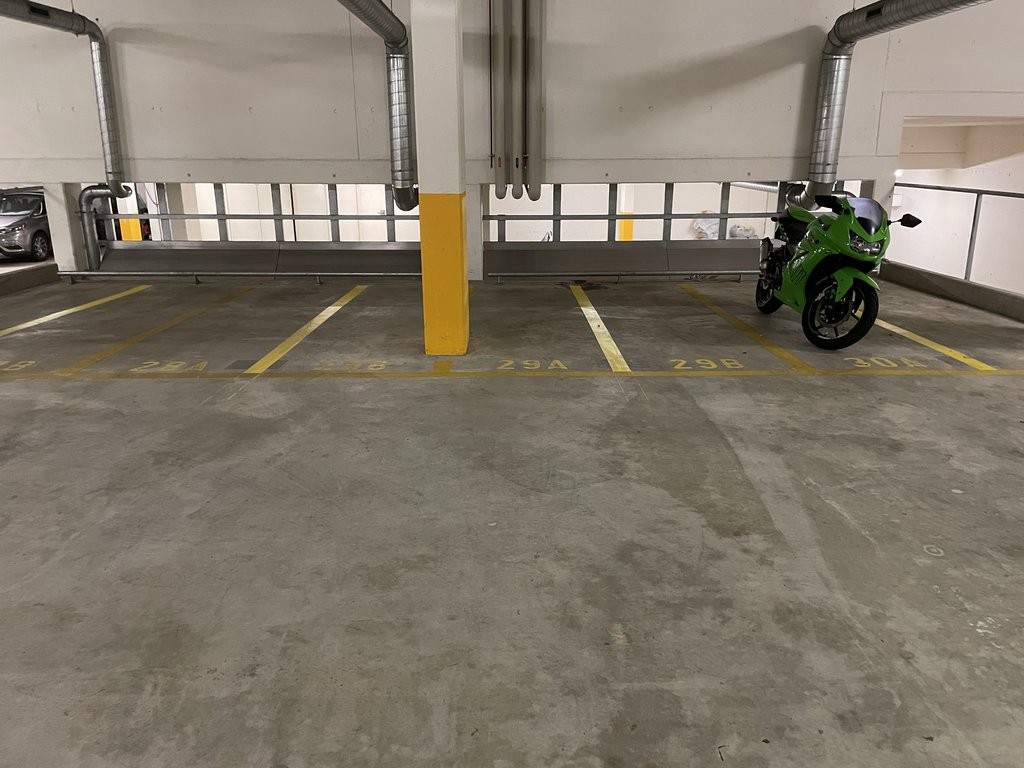 Posto moto in affitto a Männedorf!, Asylstrasse, 8708 Männedorf, Zurich, CH
