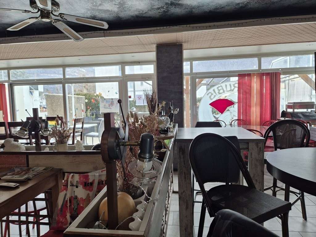 Café for rent, Avenue de la Gare, 1964 Conthey, Valais/Wallis, CH