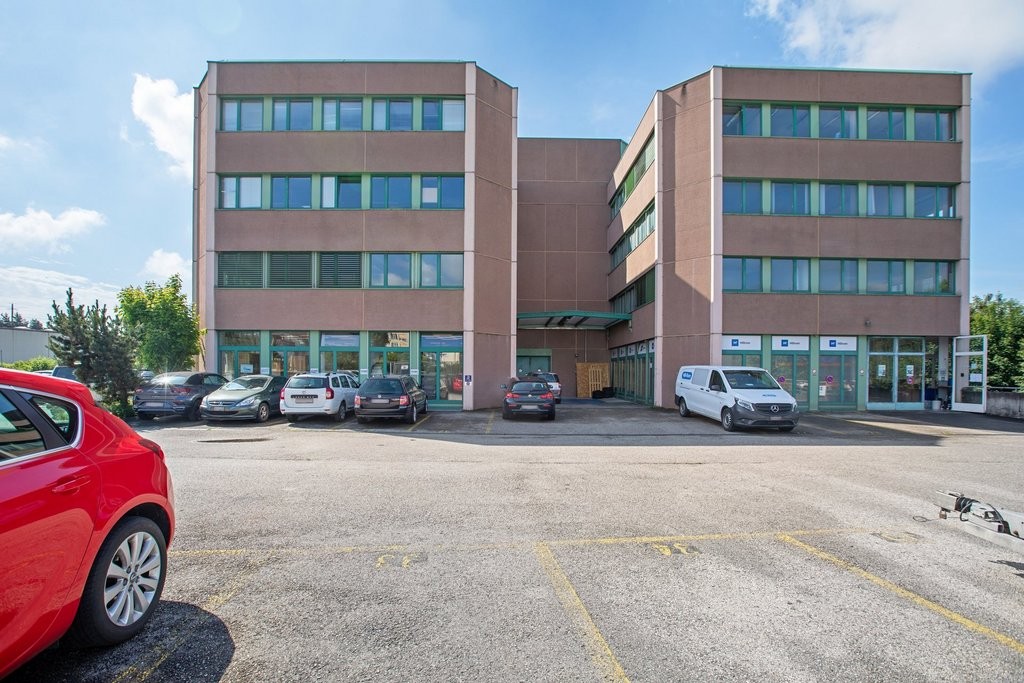 Ideal location in a dynamic industrial area, Chemin du Vallon, 1030 Bussigny, Vaud, CH
