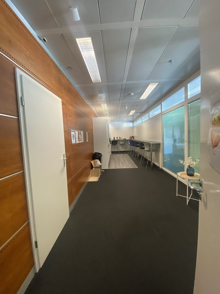 Surface 258 m2 au Geneva Business Center à Lancy, Avenue des Morgines, 1213 Petit-Lancy, Geneva, CH