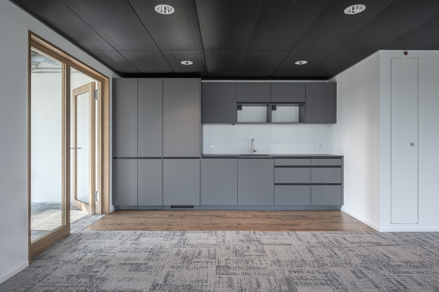 Ready to work - Travailler au Ceres Tower, Hohenrainstrasse, 4133 Pratteln, Basel-Landschaft, CH