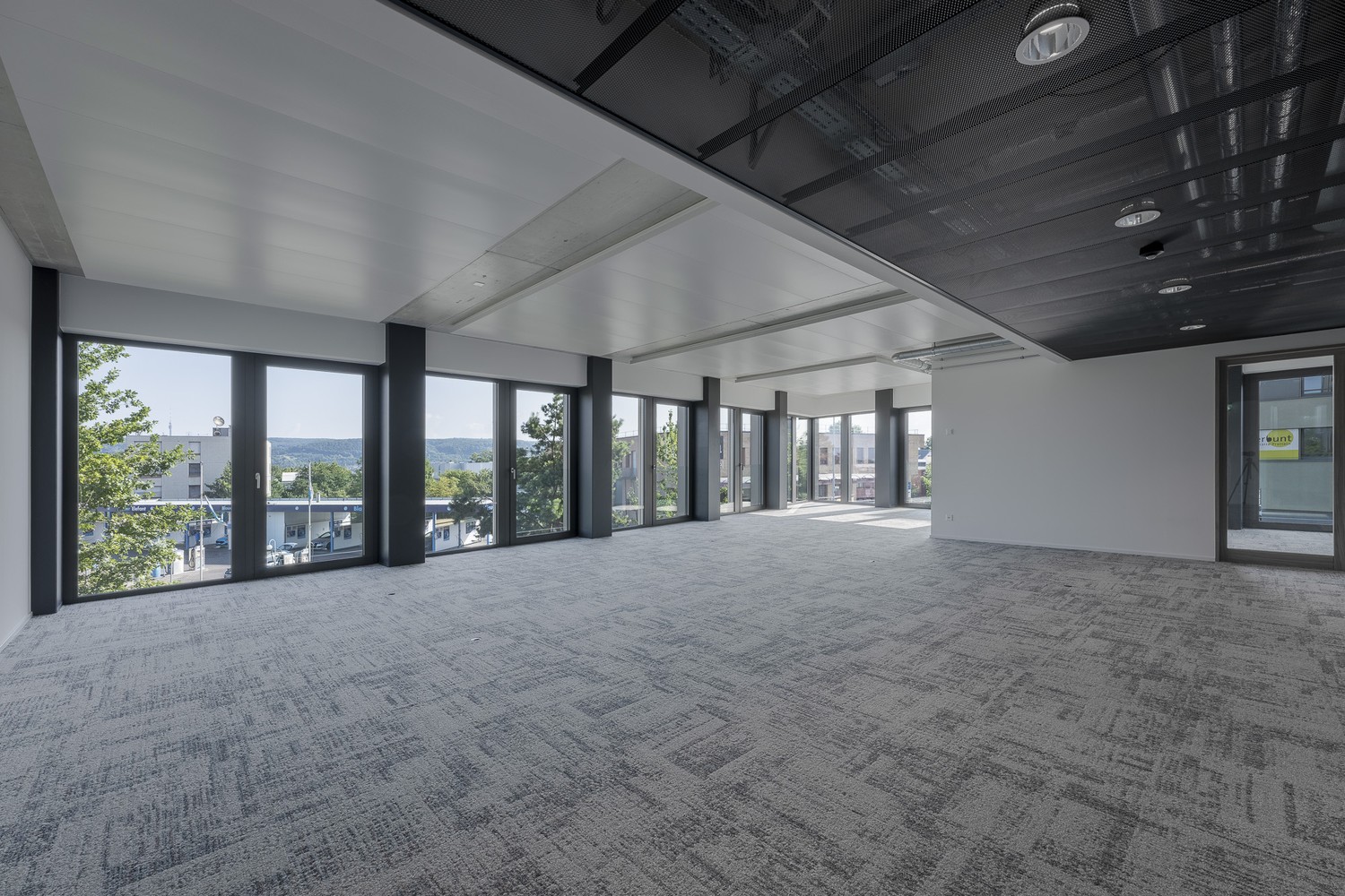 Ready to work - Travailler au Ceres Tower, Hohenrainstrasse, 4133 Pratteln, Basel-Landschaft, CH