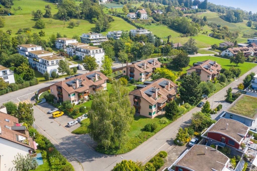 Place de parc à louer à Männedorf !