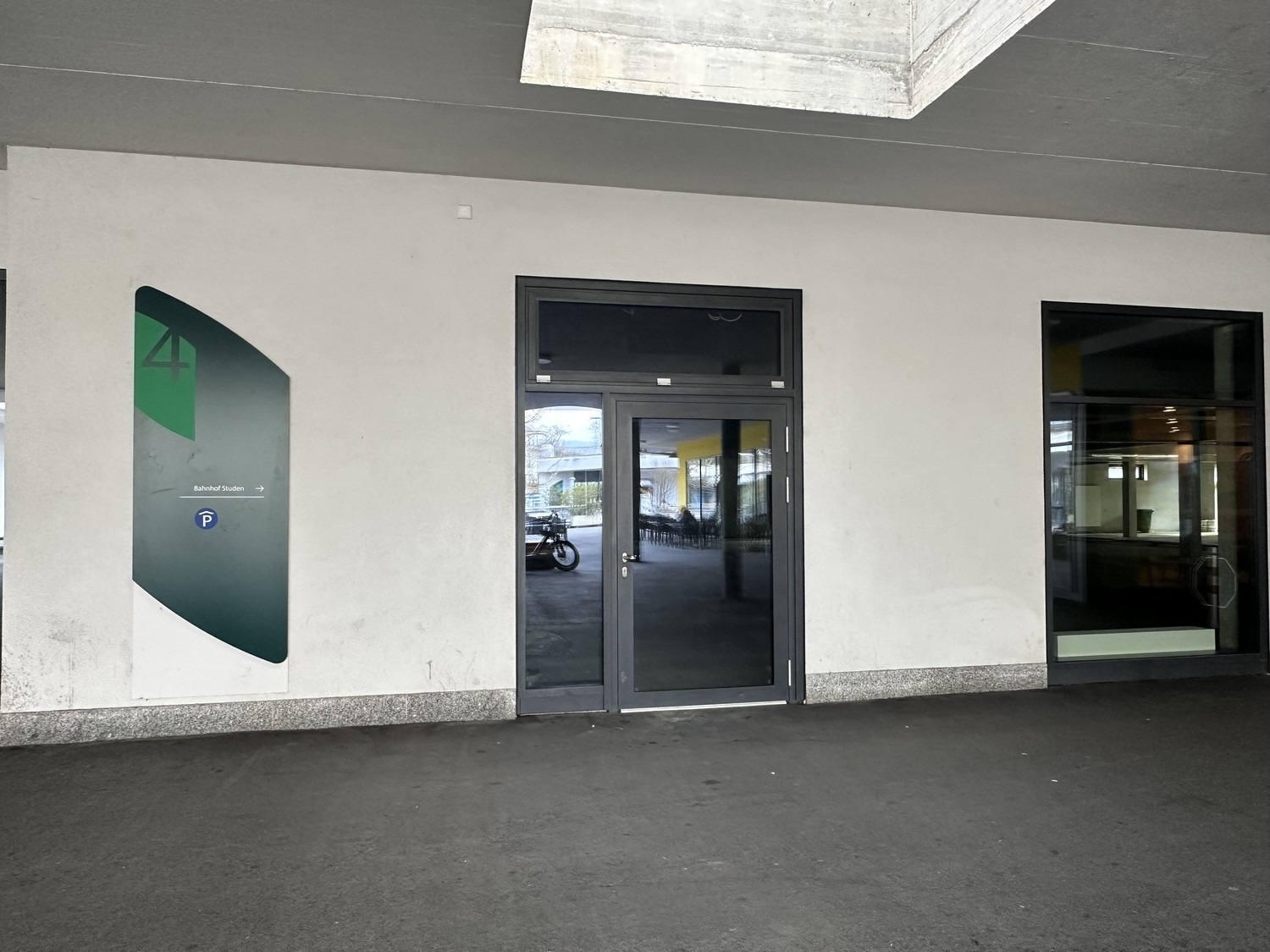 Attractive commercial premises in the lively centre of Studen BE — ideal location for your business success, Wydenpark 1-7, Hauptstrasse, 2557 Studen, Bern, CH