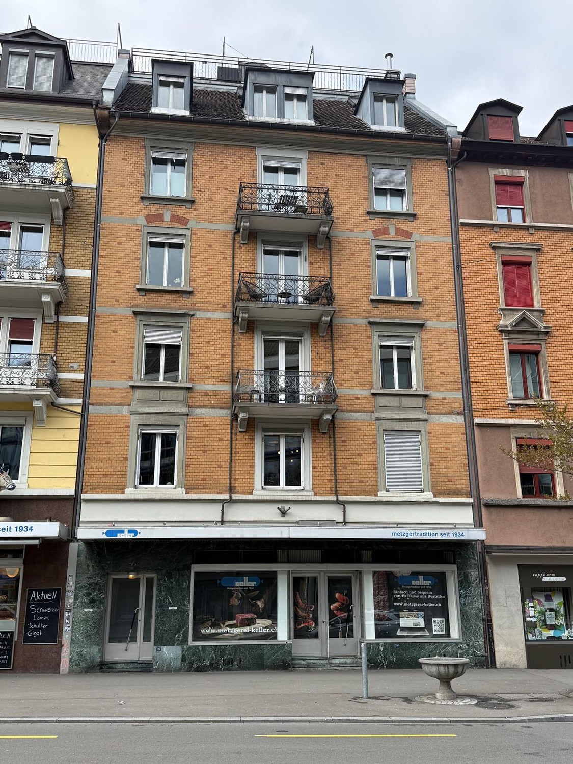 Local commercial à emplacement central