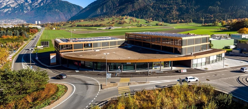 Places de stationnement à louer au Plarenga Center !