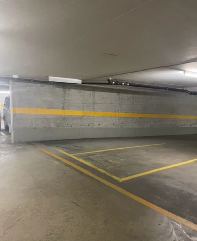 Parking space for rent in Bülach Old Town!