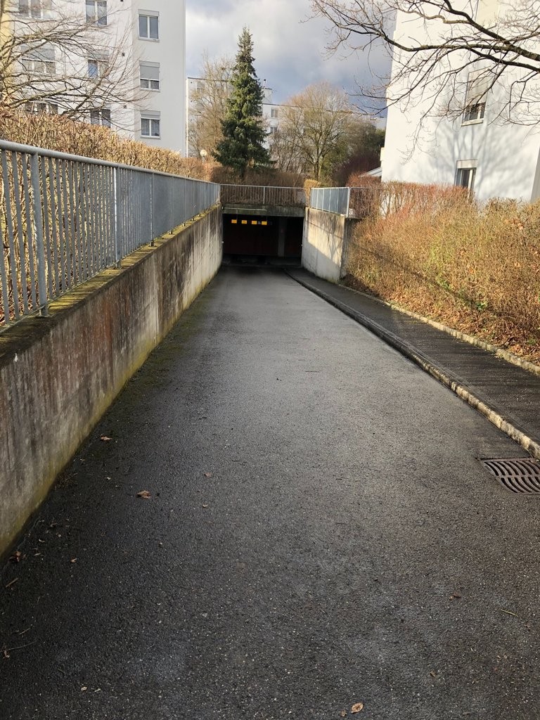 Garage sotterraneo in affitto a Oberentfelden, Badmatte (EH), 5036 Oberentfelden, Aargau, CH