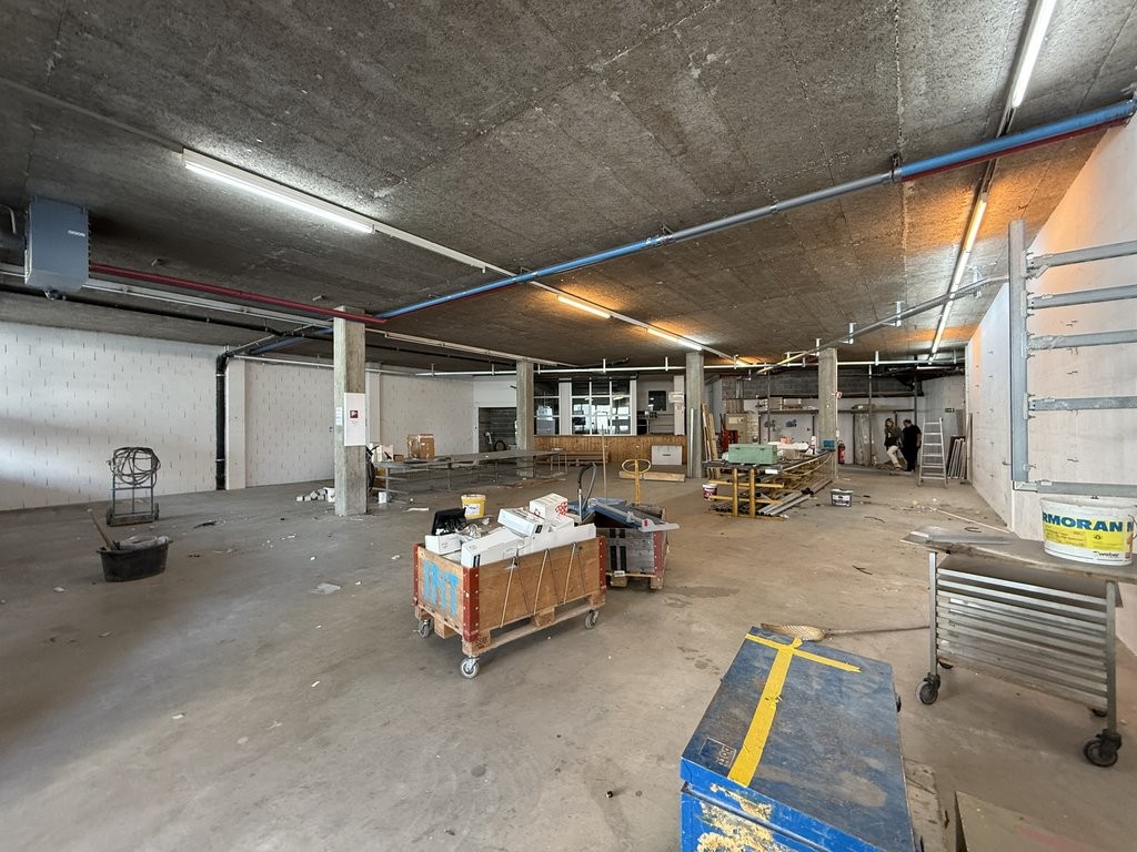 Geräumiges Lager mit 620 m², ideal gelegen in Clarens!, Rue des Vaudrès, 1815 Clarens, Vaud, CH