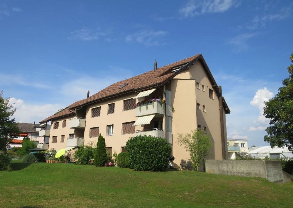Un'auto senza posto auto? Abbiamo la soluzione per Lei..., Maiacherstrasse 24, 26, 28, 30, 32, 34,, 8604 Volketswil, Solothurn, CH