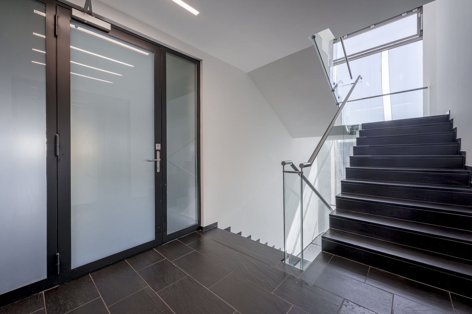 Put your business on the fast track to success!, Europa-Strasse, 8152 Glattbrugg, Zurich, CH