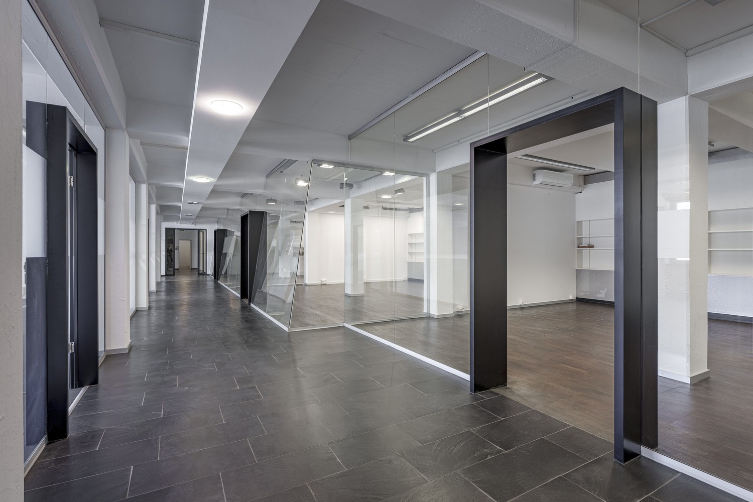 Espace de bureaux et d'exposition représentatif aux atouts incomparables, Europa-Strasse, 8152 Glattbrugg, Zurich, CH