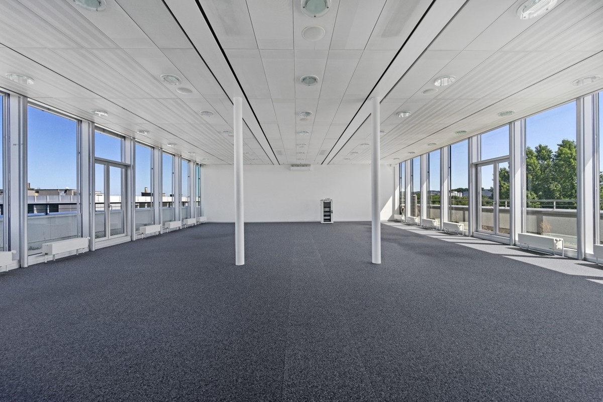 Exklusive Bürofläche mit Panoramaterrasse - Ihre Aussicht auf Erfolg!, Europa-Strasse, 8152 Glattbrugg, Zurich, CH
