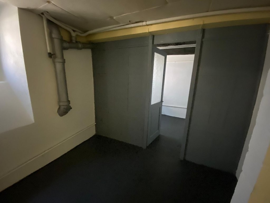 Storage room right at the main station!