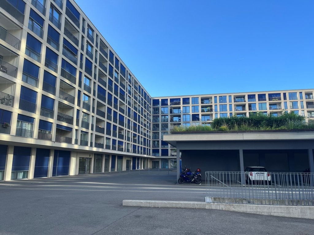 Posto auto doppio a Zurigo in affitto