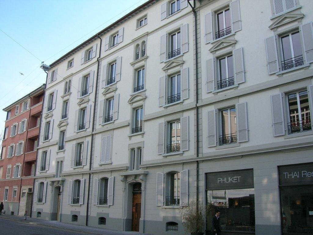 Give your vehicle shelter just steps from Lausanne train station!