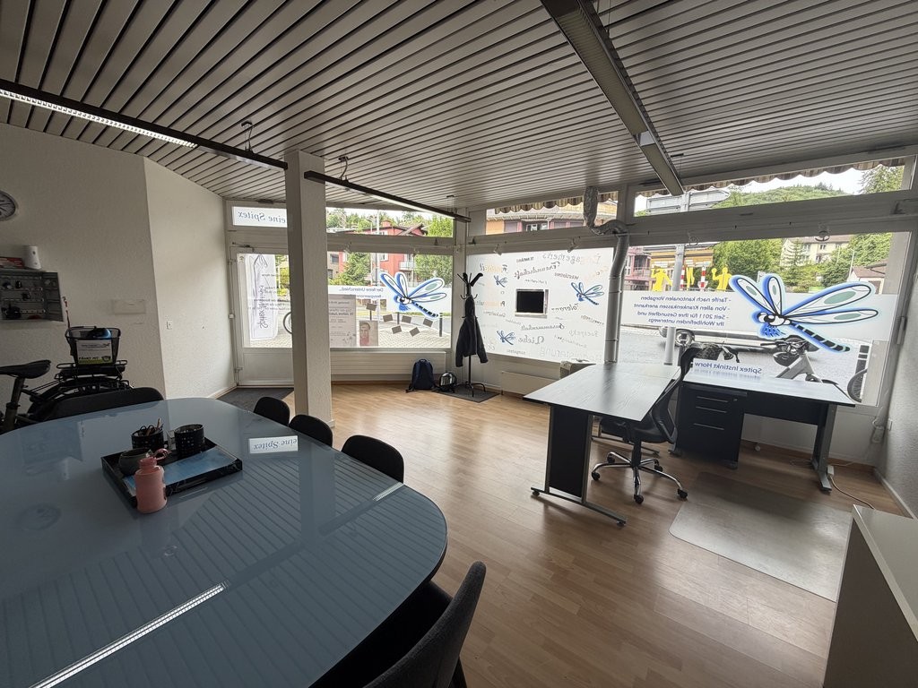 Local commercial attractif directement au rond-point !, Kantonsstrasse, 6048 Horw, Lucerne, CH