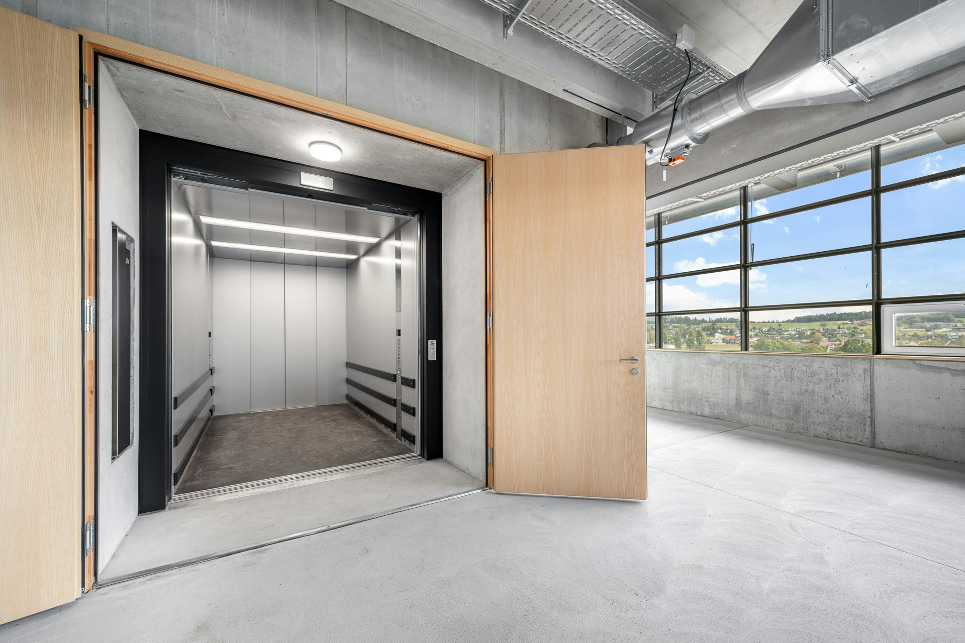 Travailler avec une vue dégagée : surfaces de bureau/commerciales dès 134 m² dans le penthouse Zwhatt, Wehntalerstrasse, 8105 Regensdorf, Zurich, CH