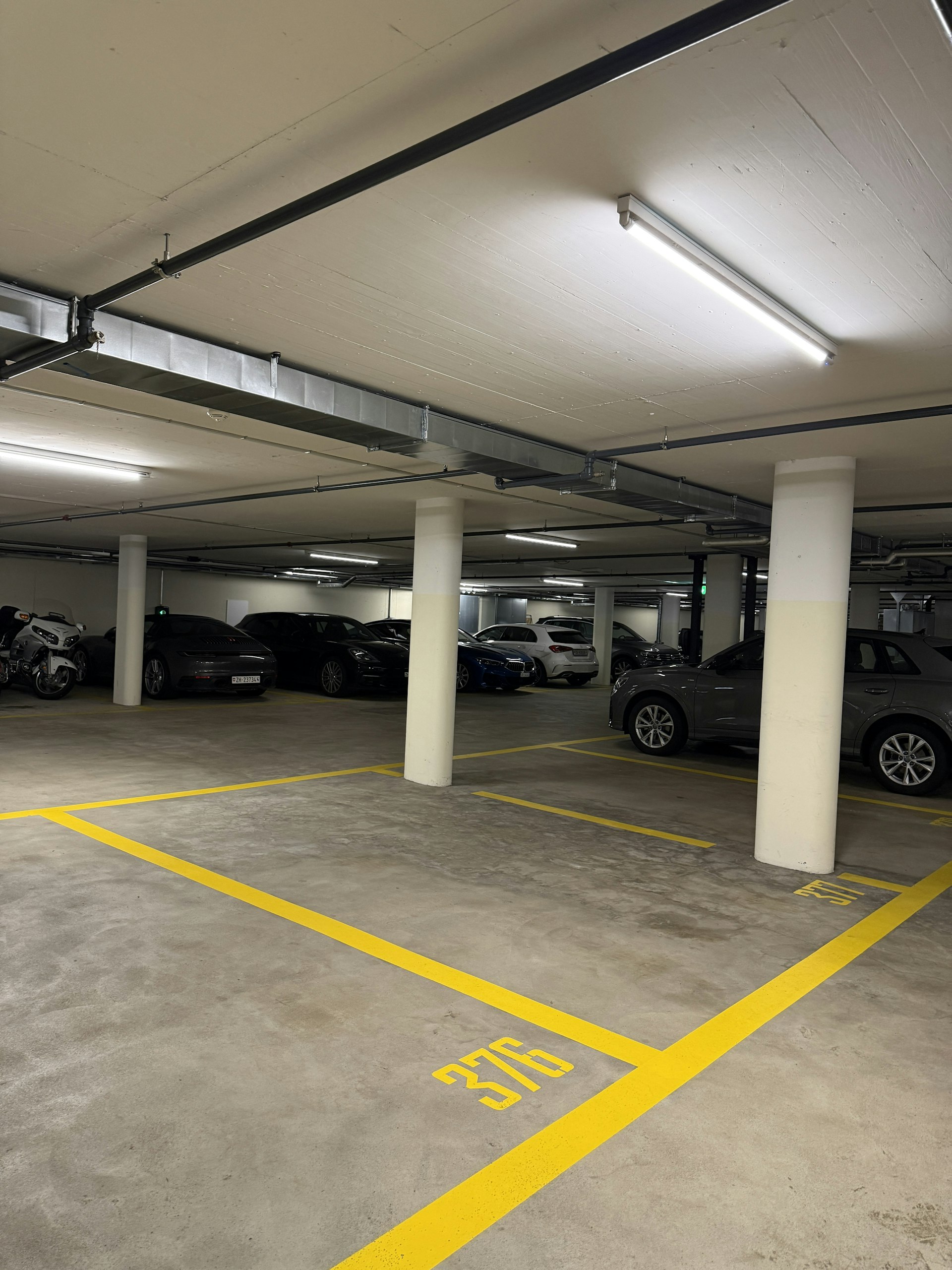 Place de parking en garage souterrain à louer au Hardturmpark, Pfingstweidstrasse, 8005 Zürich, Zurich, CH