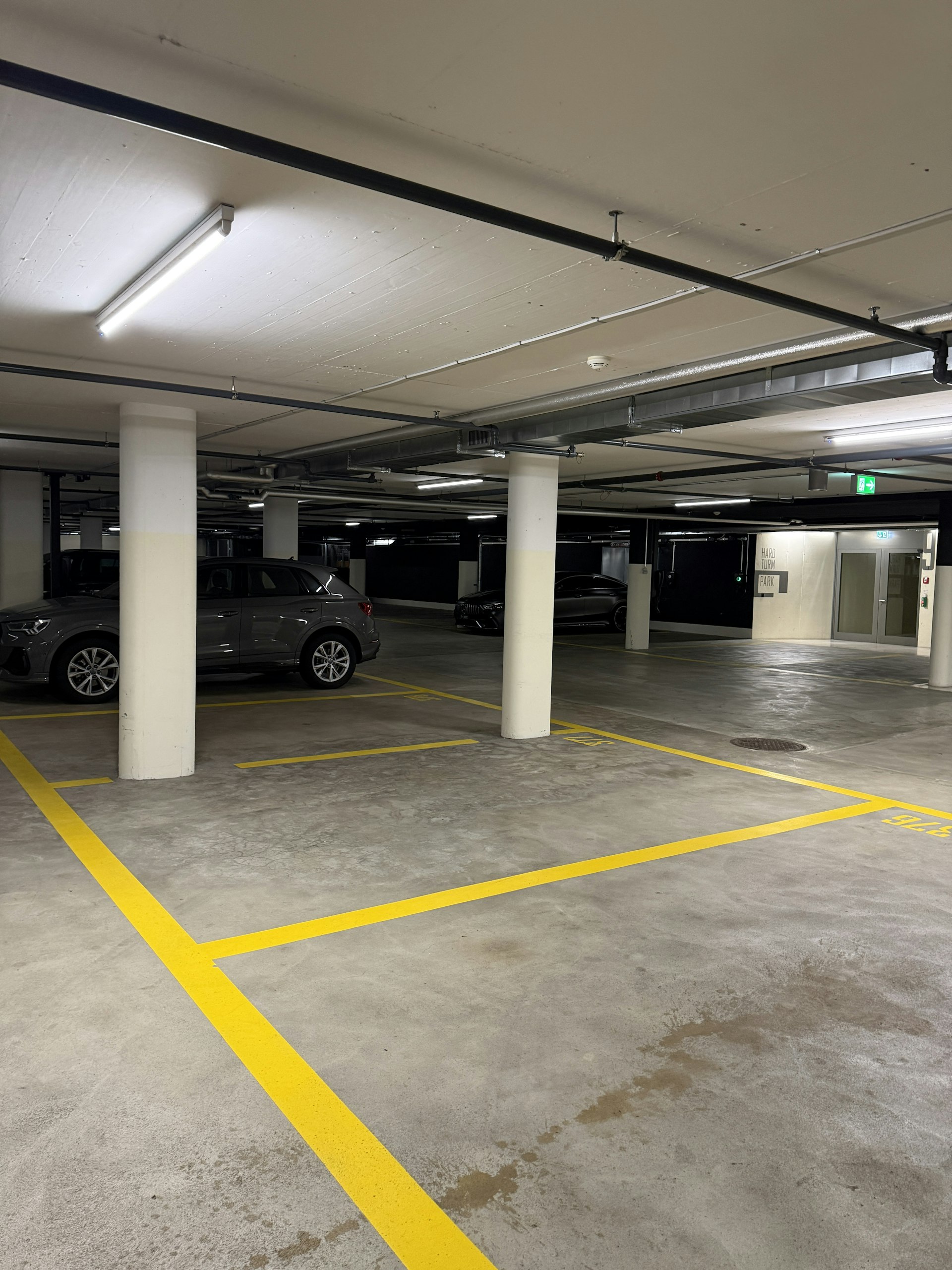 Place de parking en garage souterrain à louer au Hardturmpark, Pfingstweidstrasse, 8005 Zürich, Zurich, CH