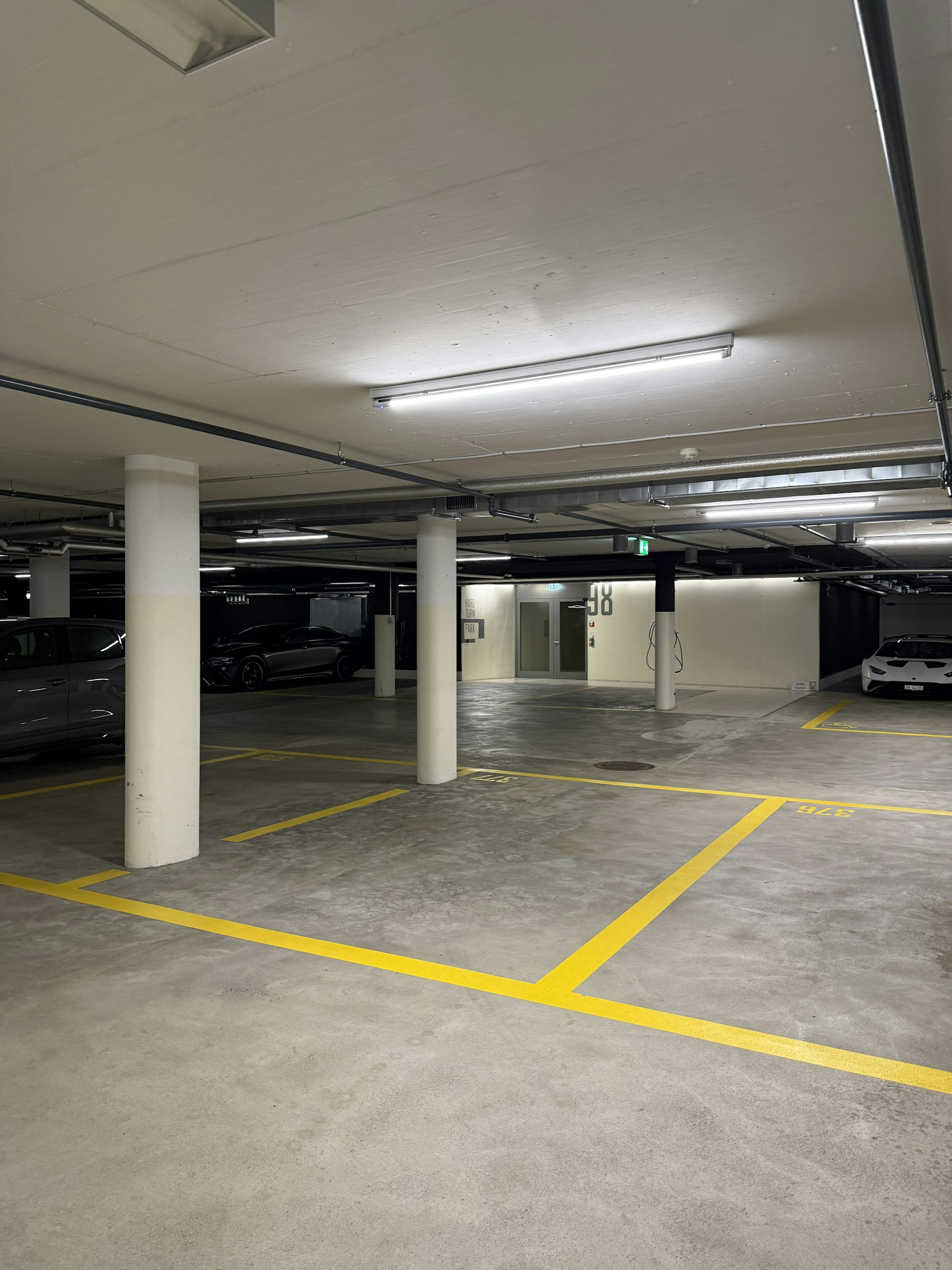 Place de parking en garage souterrain à louer au Hardturmpark, Pfingstweidstrasse, 8005 Zürich, Zurich, CH