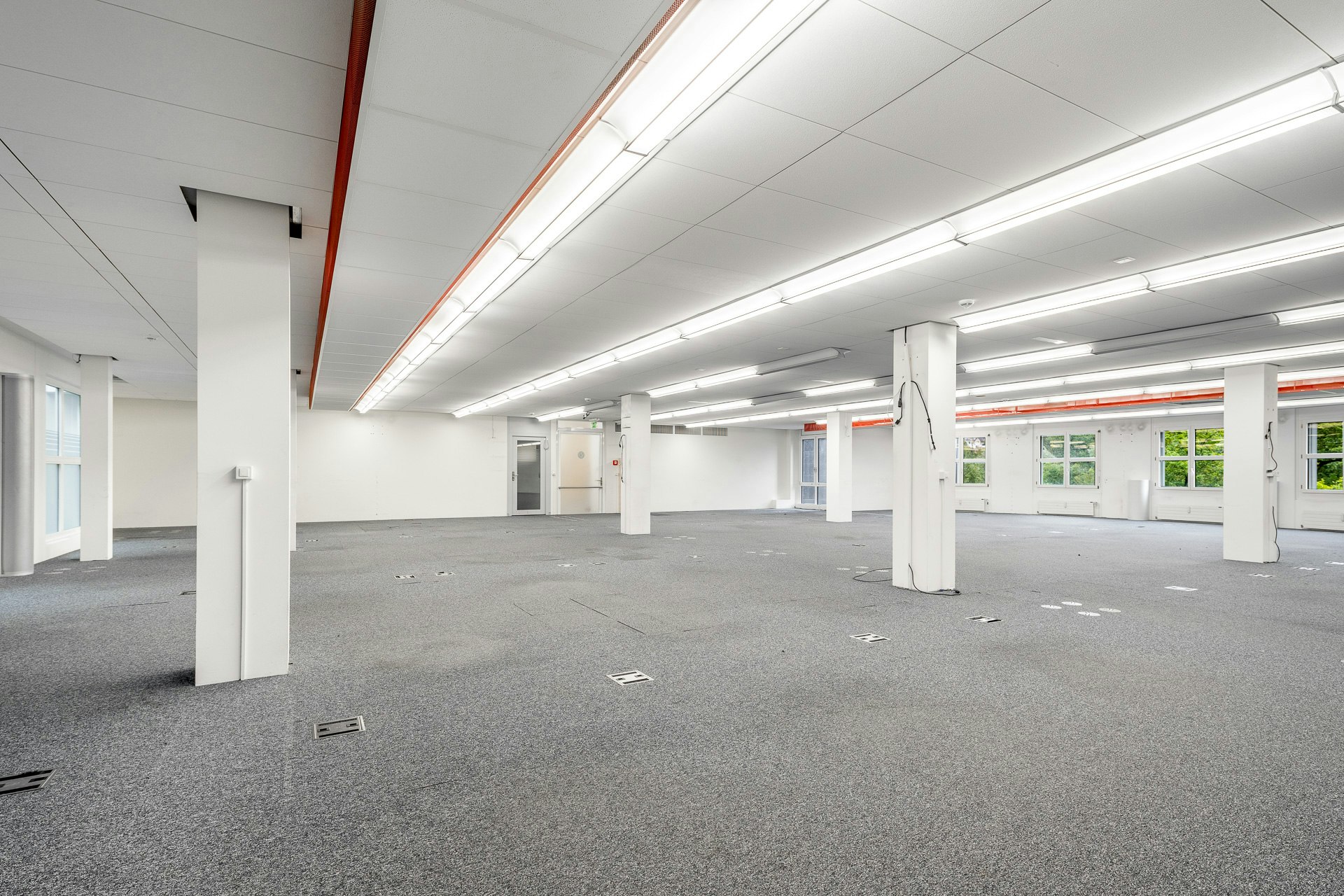 PLAZA | Gewerbefläche mit Potenzial - 350 m² für Ihr Business, Lerzenstrasse, 8953 Dietikon, Zurich, CH